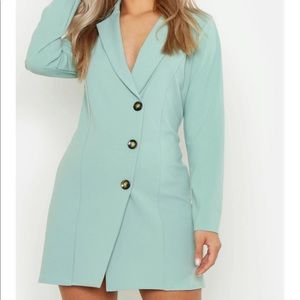 Boohoo Plus Button Detail Blazer Dress in Sage